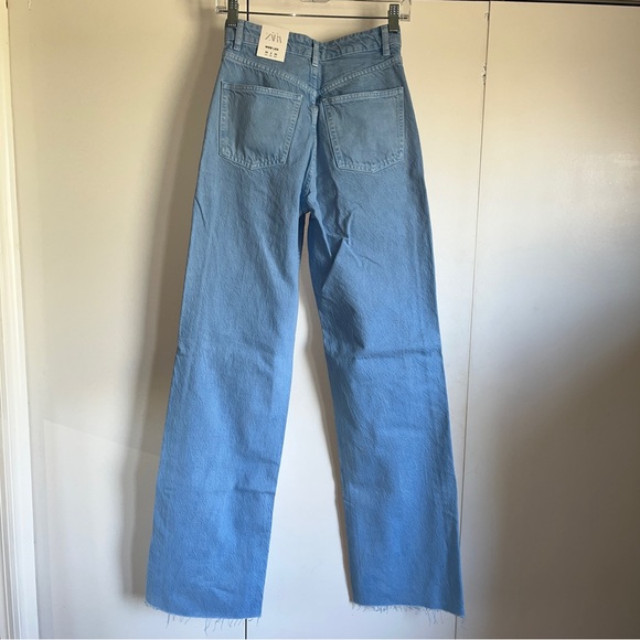 Zara Hi Rise Wide Leg Jeans - Picture 4 of 6